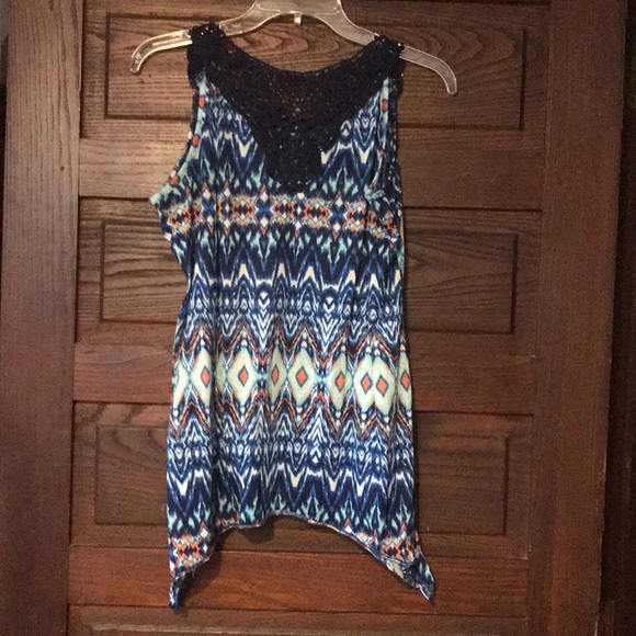 Sleeveless top - Picture 2 of 5